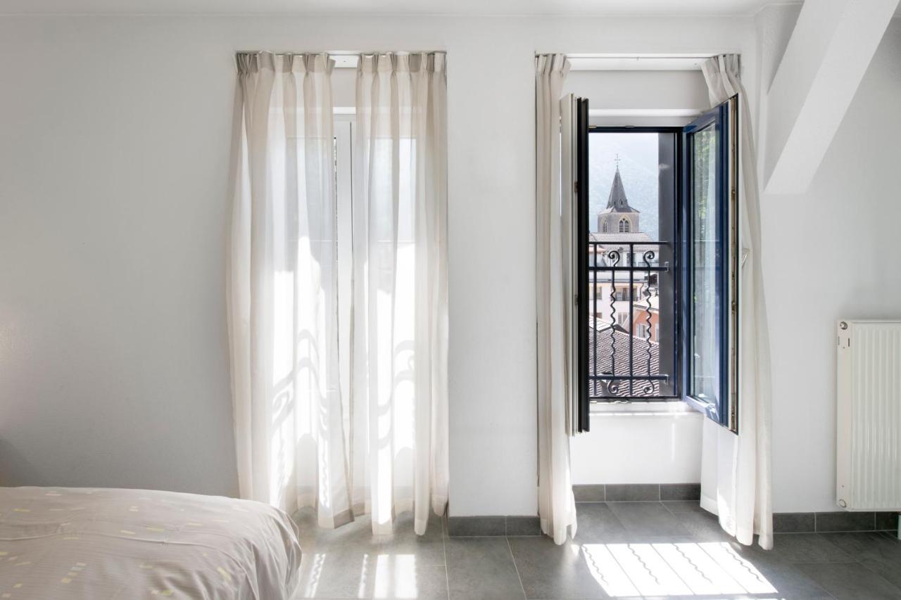 Hotel Du Port Villeneuve Ngoại thất bức ảnh