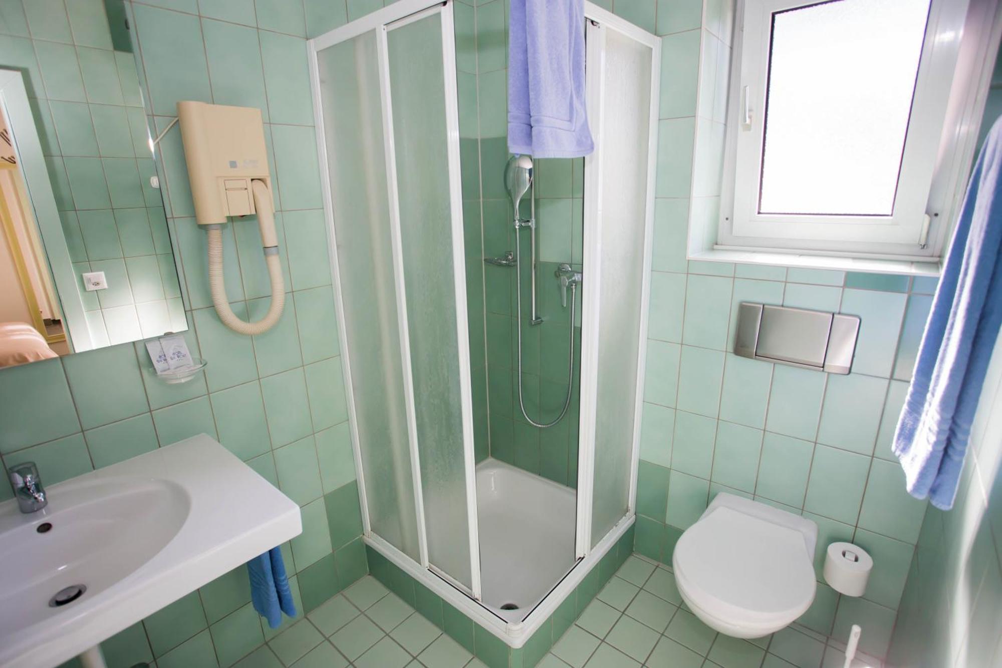 Hotel Du Port Villeneuve Phòng bức ảnh