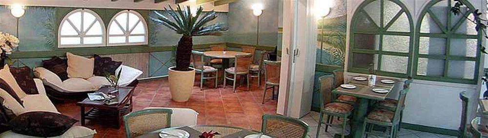 Hotel Du Port Villeneuve Ngoại thất bức ảnh